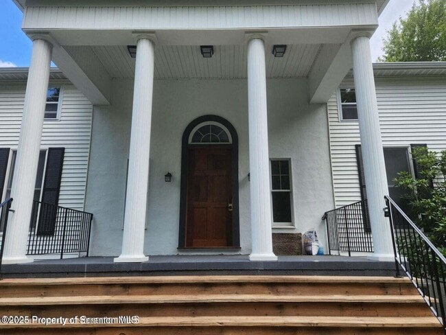Building Photo - 29 Hirshorn Dr Rental