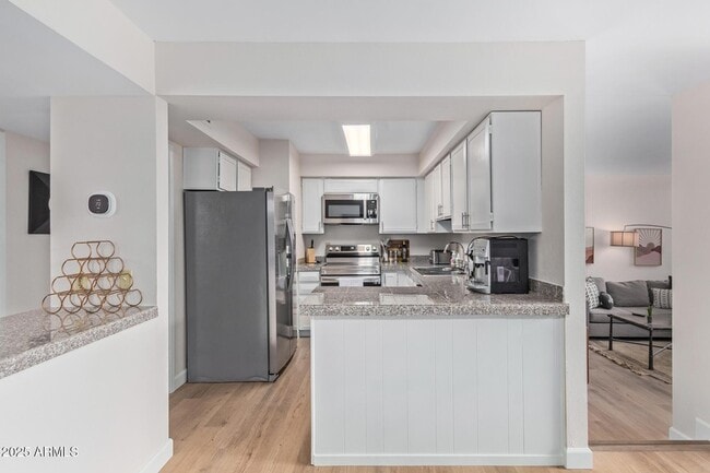 Photo - 7401 N Scottsdale Rd