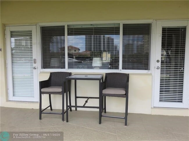 Photo - 2881 NE 32nd St Unidad 118