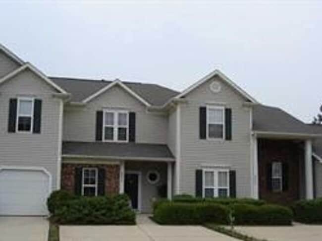 Move In Ready Townhome located in the Town... - Move In Ready Townhome located in the Town...