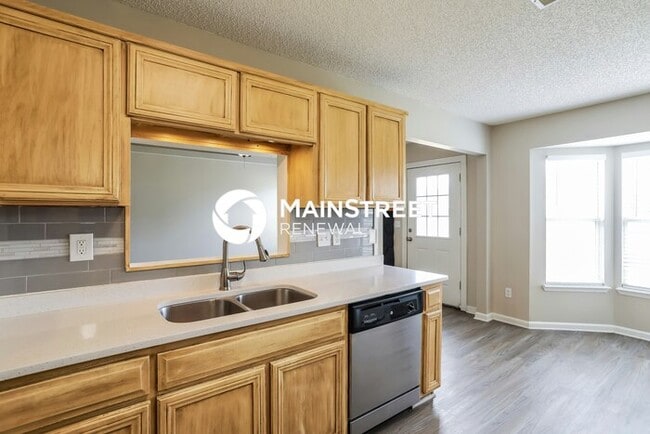 Photo - 4 Bedroom Pet-Friendly Home in Green Cove Springs, FL with Main Street Renewal