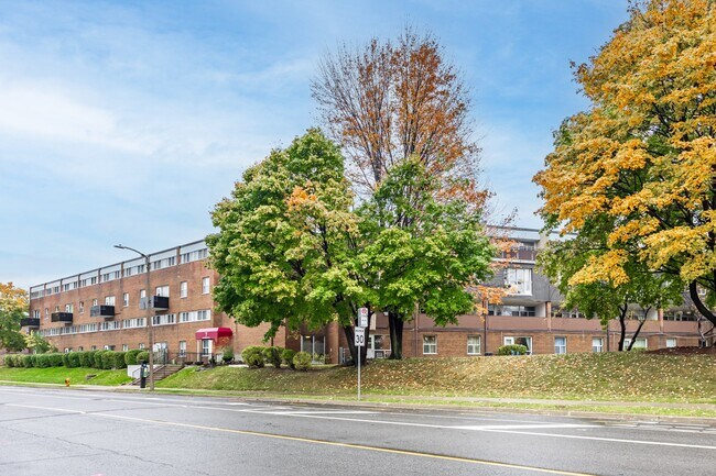 Photo - 7 & 11 Rochefort Drive