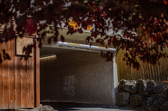 Photo - Bayview Apartments