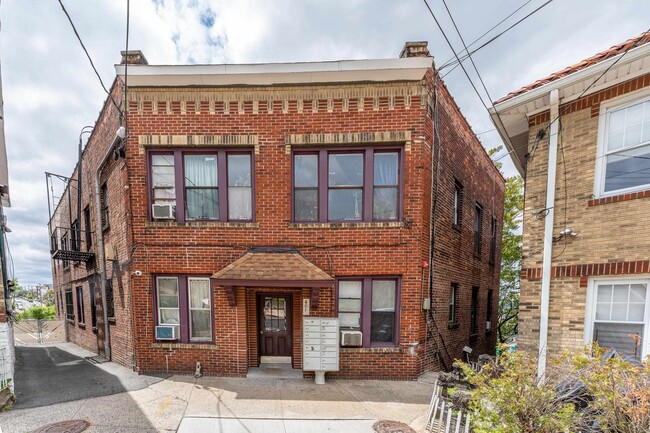 Building Photo - 601 Columbia Ave Unit 104