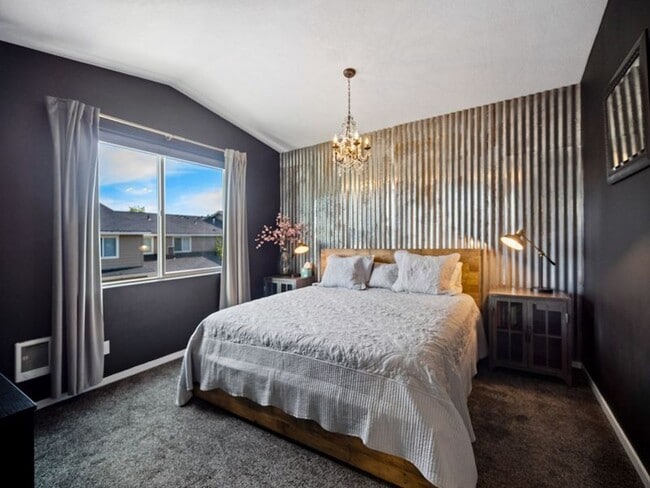 Photo - Desirable Kendall Yards Townhouse – Modern Living Near Downtown Spokane (Furnished)