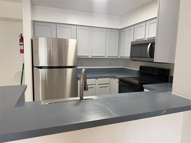 Photo - 7630 Westwood Dr Unidad 316