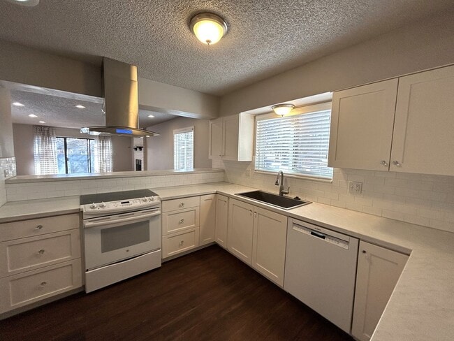 Photo - 2 Bed Fort Collins Townhome with Garage & Premium Amenities