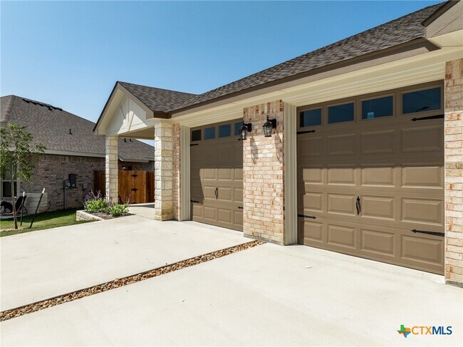 Photo - 5115 Rose Petal Ct