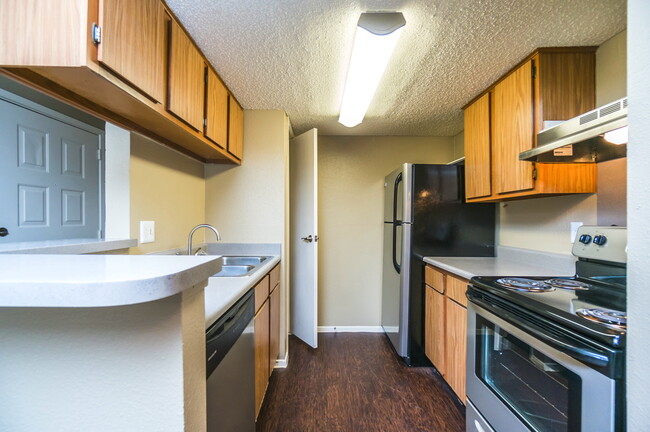 Bluff Creek Apartments - Oklahoma City, OK | ForRent.com