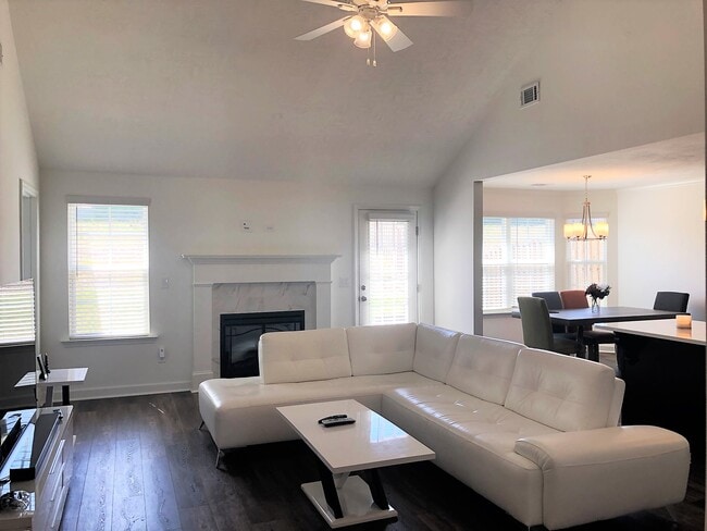 Photo - 238 Ducal St