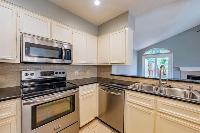 Photo - 6616 Mesa Hollow Dr