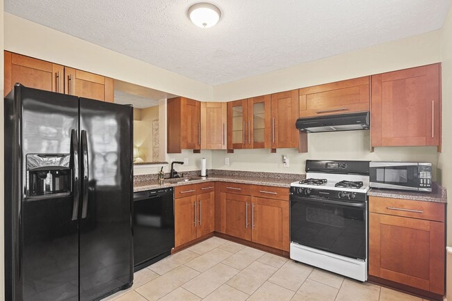 Photo - Bright & Spacious 3-Bedroom, 2 Full & 2 Half Bath in New Market