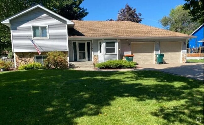 Building Photo - 13184 Isanti St NE Rental