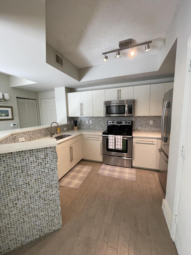 Photo - 780 S Sapodilla Ave Condo Unit 404