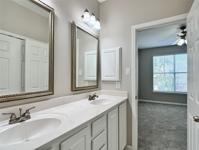 Building Photo - 12707 Boheme Dr Unit False