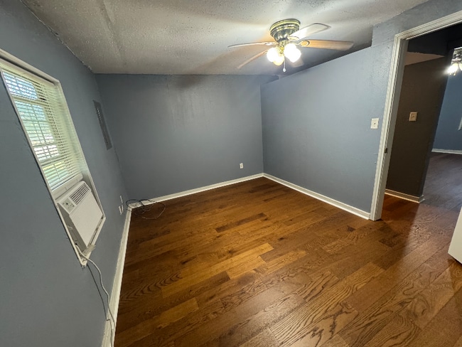 Photo - 1700 Avenue H