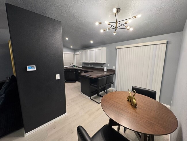 Photo - 1431 E Drucker St