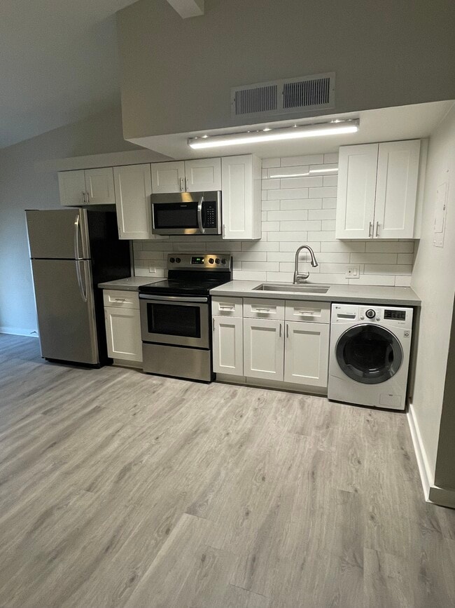 Photo - 400 on Pasadena