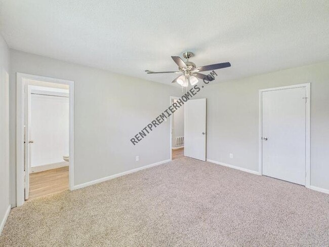 Photo - 10 Willowridge Cove