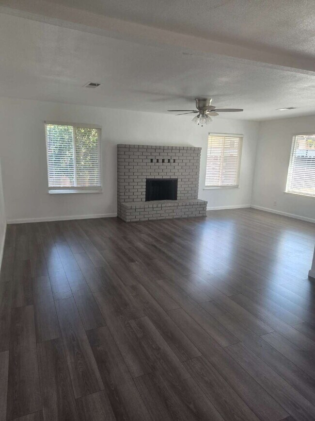 Photo - Fully Renovated Four Bedroom Home, Highly ...