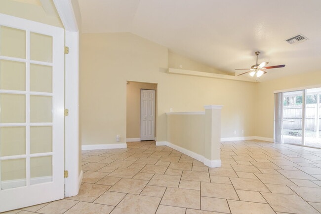 Photo - 23214 Sierra Rd