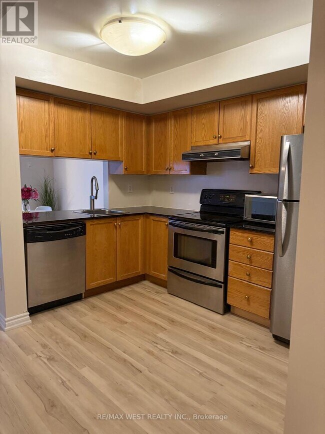 Photo - 22 Laidlaw St