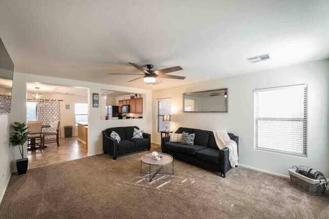 Photo - 10948 W Elm St Unidad ID1309639P