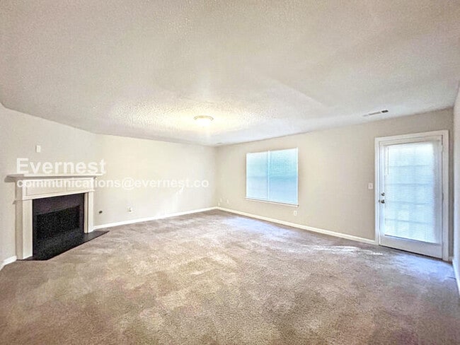 Photo - 6826 Derby Ave