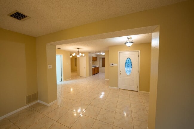 725 Baretta Ct
