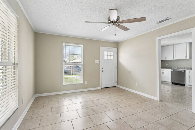 Photo - (OTR)2610-2612Dawso Unidad 2610