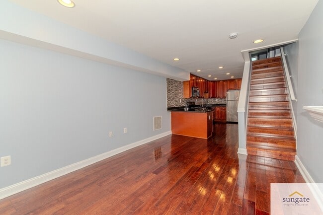 Photo - 2343 McElderry St