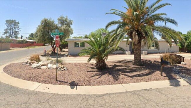 Photo - 6042 E Eastland St