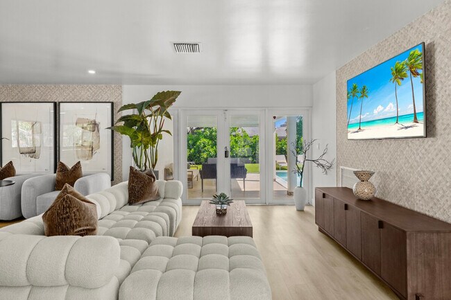 11315 NE 12th Ave Unit SI ID1540474P