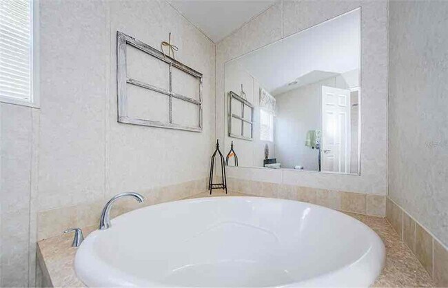 Photo - 9514 Chris St