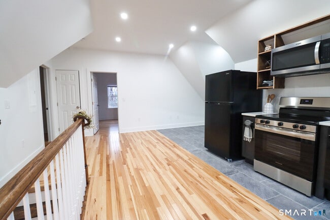 Photo - 55 Channing St Unit 3