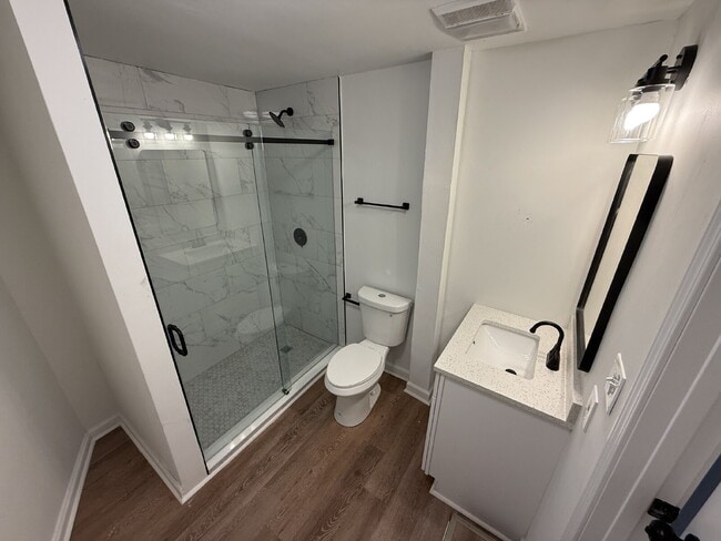 Photo - **Spacious 4-Bedroom Home with Modern Comforts in Decatur, GA**