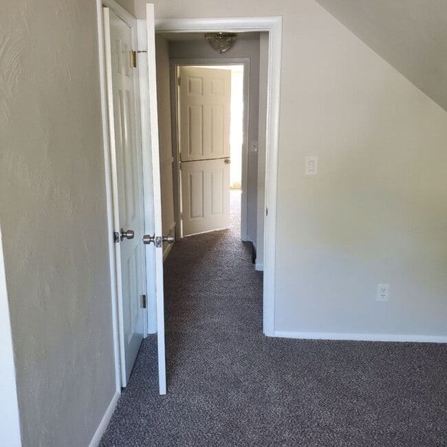Photo - 3 bdrm Bungalow House For Rent!!!