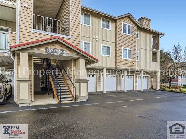 Building Photo - 10734 NE Holly St Rental