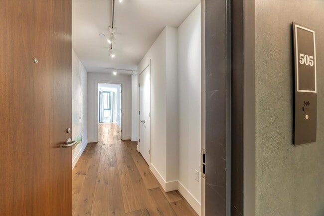 Photo - 1450 Franklin St