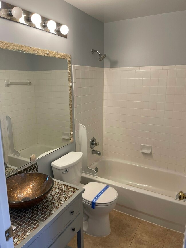 Photo - 16933 Toms River Loop