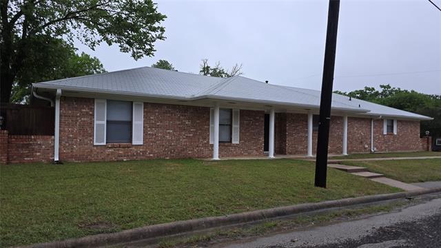Building Photo - 210 E Witt St