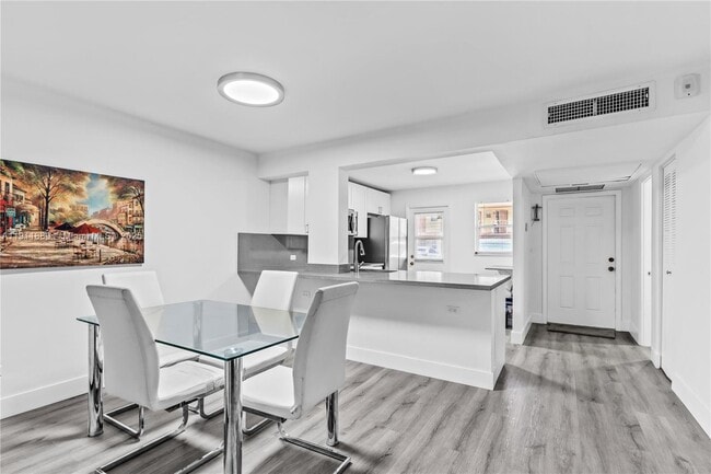 Photo - 445 NE 195th St Unit 125