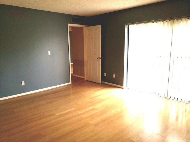 Photo - 1440 N Lawnwood Cir