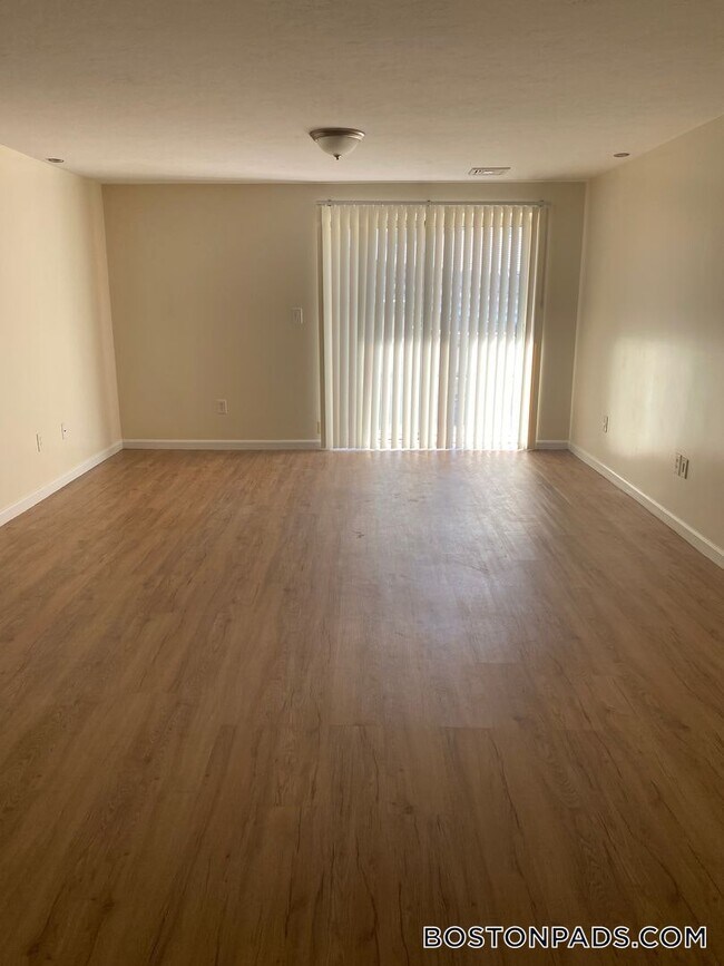 Photo - 4000 N Main St Unidad 1