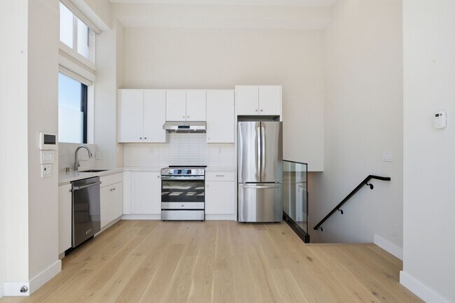 Photo - 1498 9th Ave