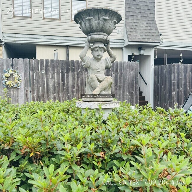 Photo - 2901 Helena Ave