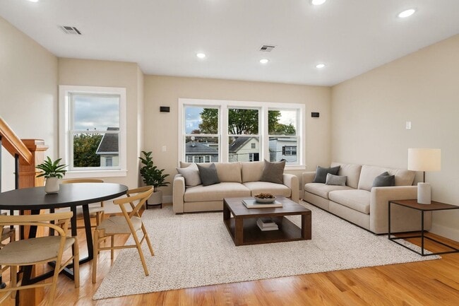 Photo - 277 Pearsall Ave Unit 2