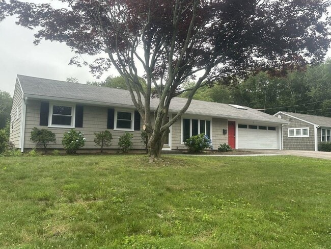 Building Photo - 144 S Pier Rd