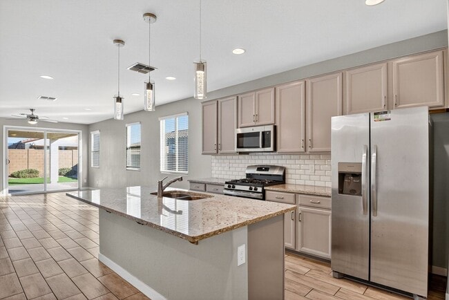 Photo - 10810 W Grant St