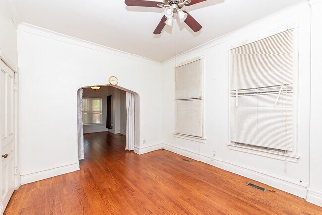 Photo - 1016 S Oakley Blvd Unit 1